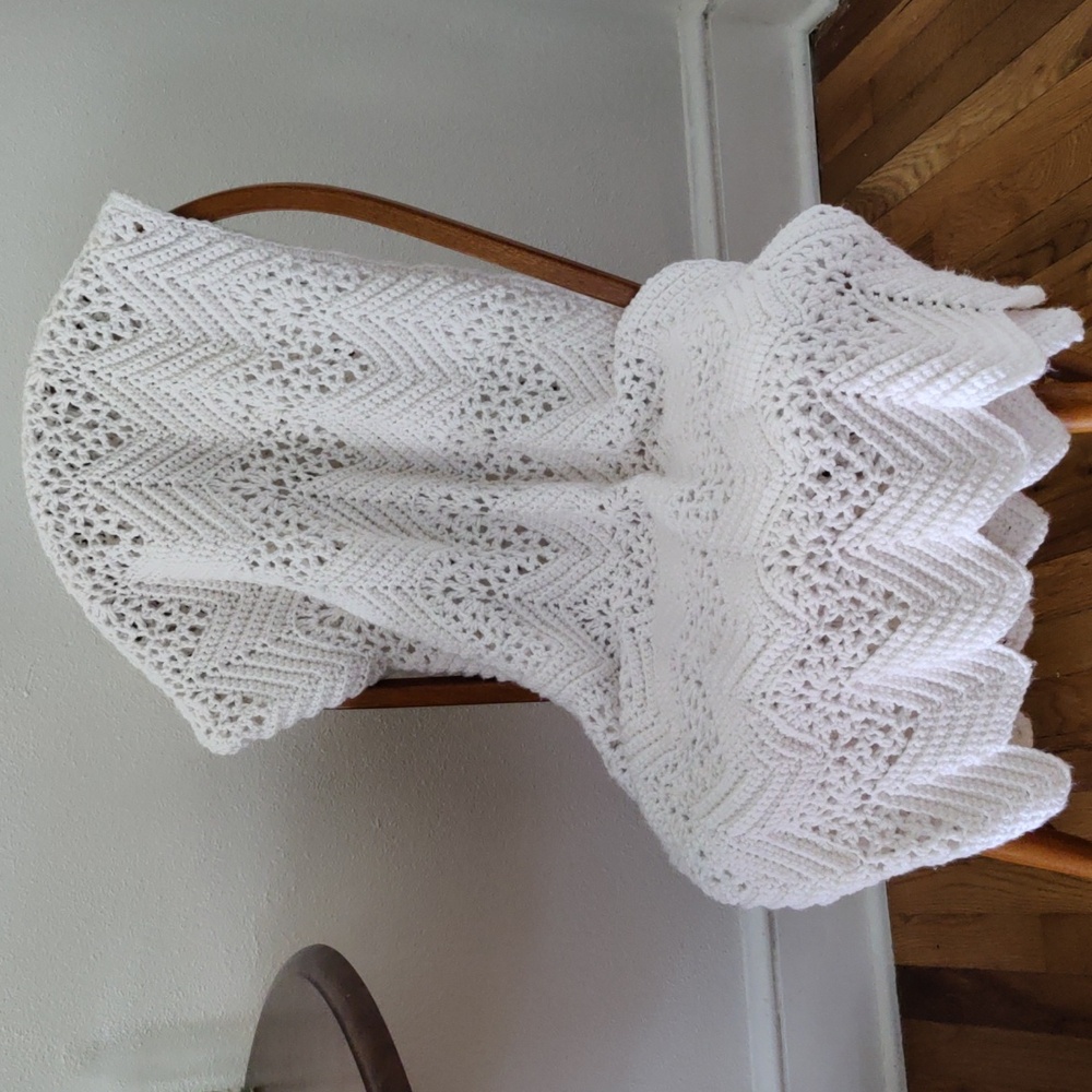 Cozy Hand Knit Throw Blanket